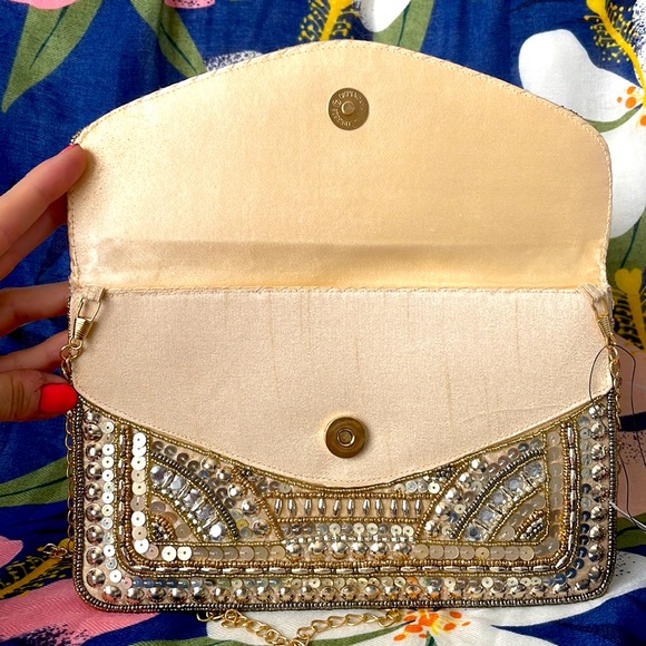 Brand New Lulu Handcrafted Gold Tone Beaded Flap Clutch Chain Crossbody Purse - Picture 9 of 12